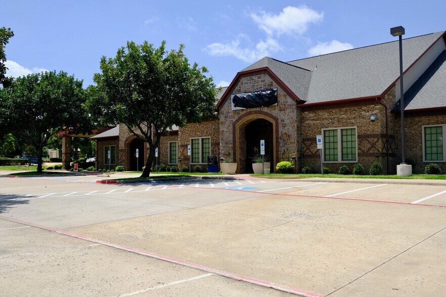 More Photos Of 4351 Long Prairie Rd, Flower Mound Medical For Lease