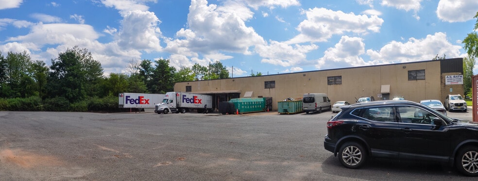 More Photos Of 39 Progress St, Edison Warehouse For Sale