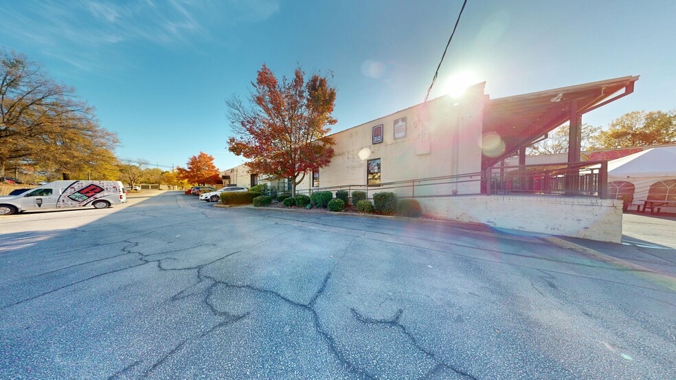 More Photos Of 3701-3715 Neil St, Raleigh Flex For Sale