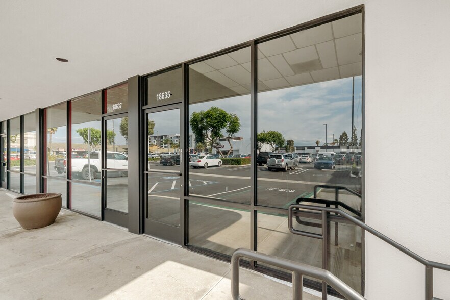 More Photos Of 18581-18631 Beach Blvd, Huntington Beach Unknown For Lease