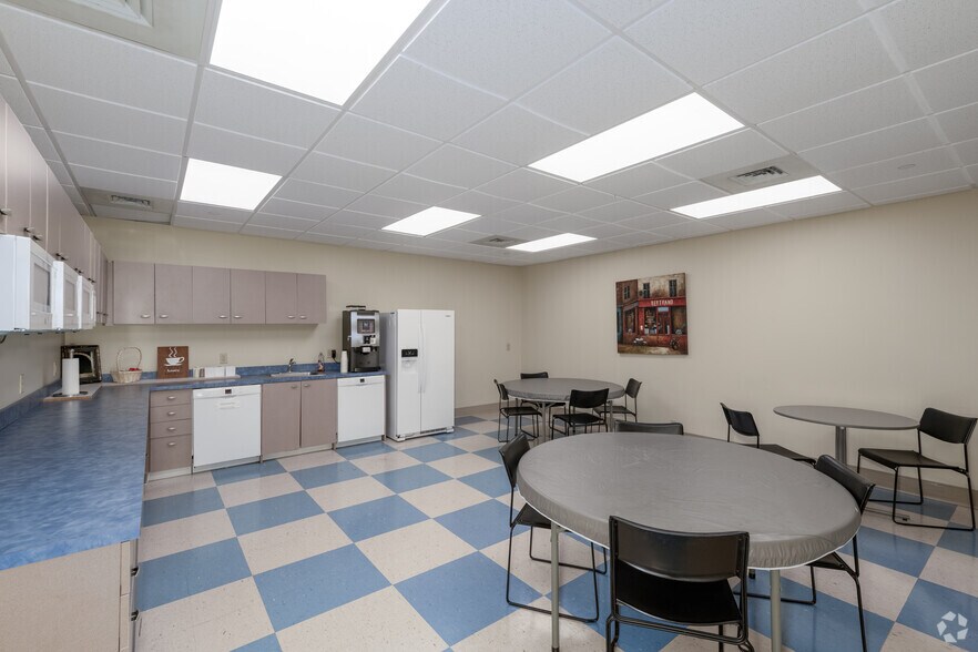 More Photos Of 370 Main St, Worcester Coworking Space