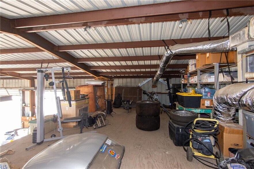 More Photos Of 500 Southland Dr, Burnet Flex For Lease