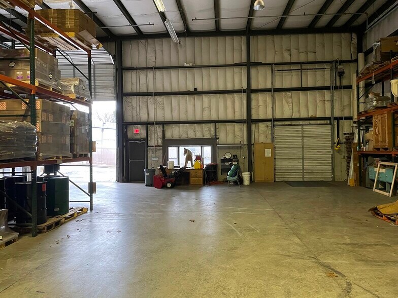 More Photos Of 17 Industrial Dr, Waterford Industrial For Sale