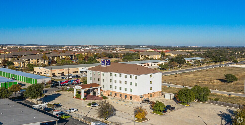 More Photos Of 5042 Beckwith Blvd, San Antonio Hotel For Sale