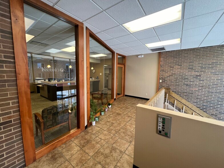 More Photos Of 417 Monroe Ave, Green Bay Medical For Lease