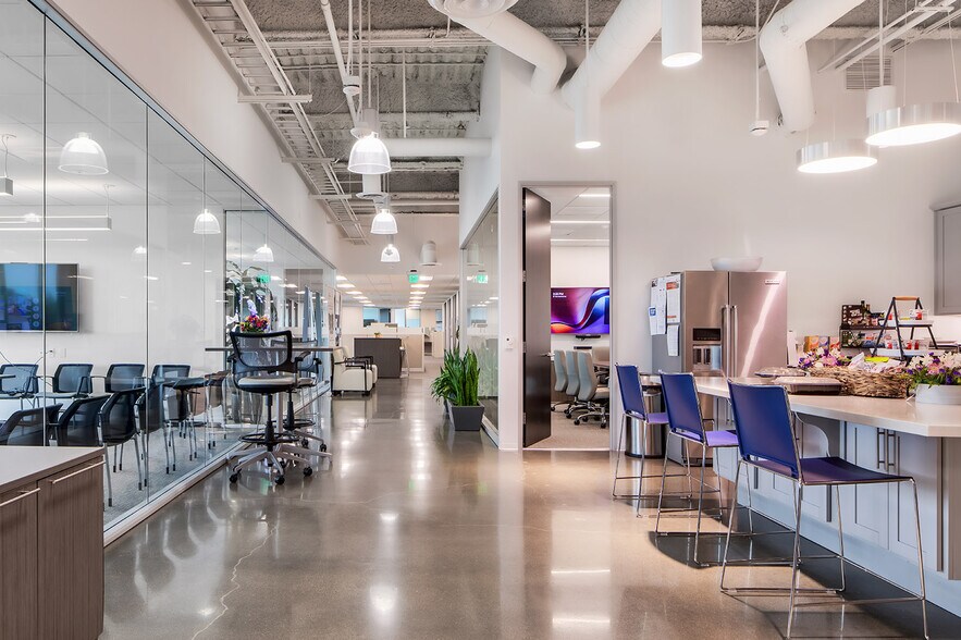 More Photos Of 5 Peters Canyon Rd, Irvine Office For Sale