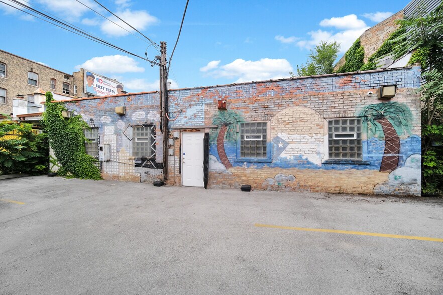 More Photos Of 3909 W Fullerton Ave, Chicago Medical For Sale