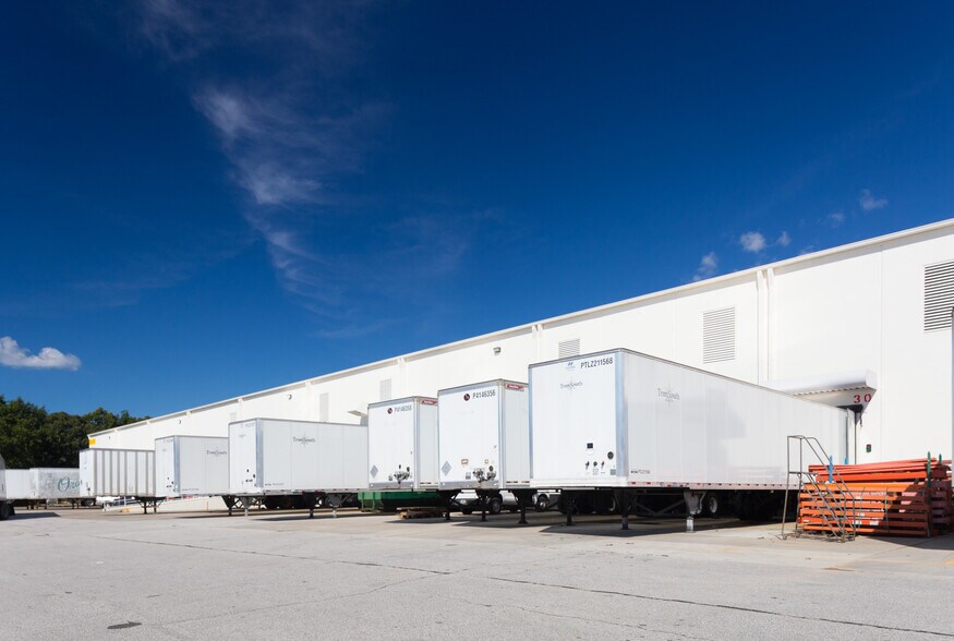 More Photos Of 1001 Cherry Dr, Braselton Warehouse For Lease