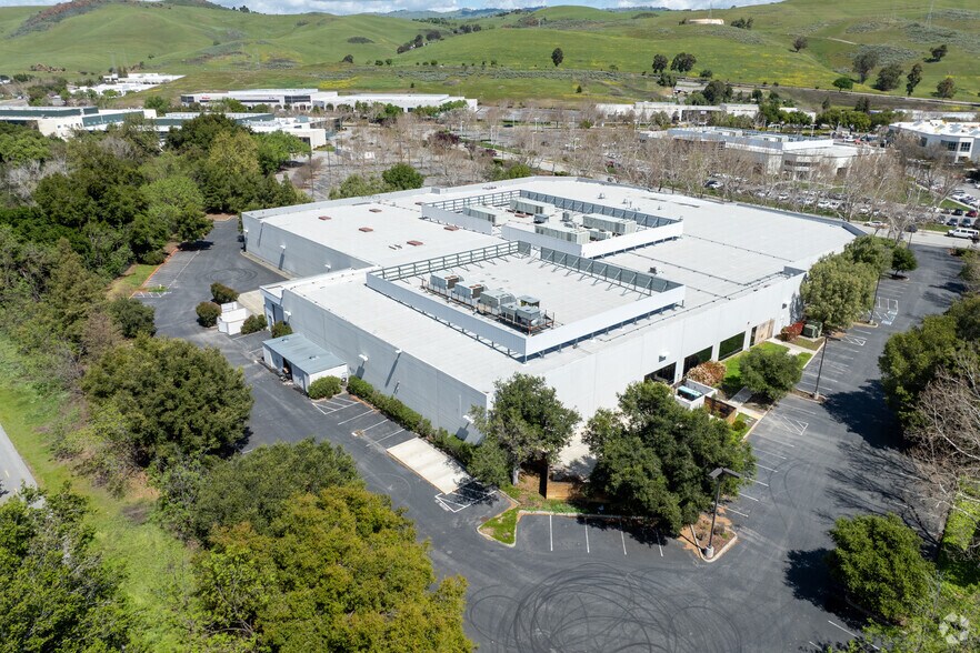 More Photos Of 5729 Fontanoso Way, San Jose Research And Development For Lease