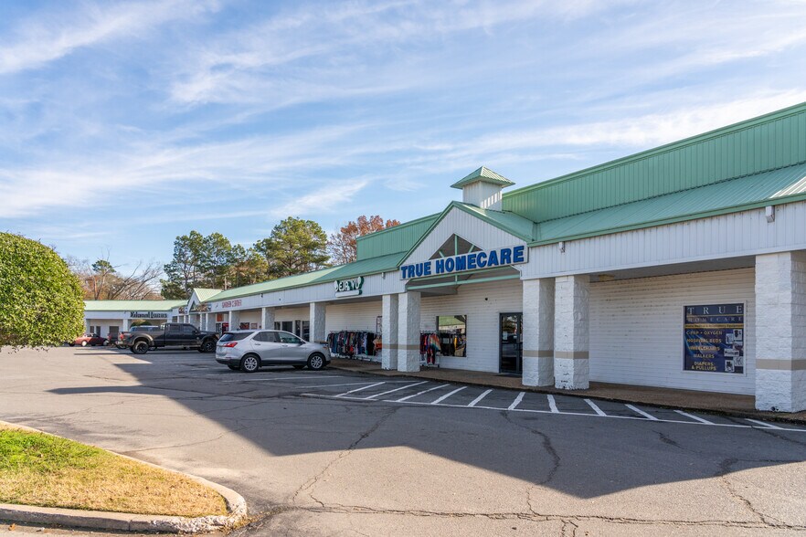 More Photos Of 3801 Camden Rd, Pine Bluff Storefront For Sale