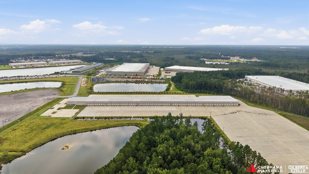 More Photos Of 421 Morgan Lakes Industrial blvd, Pooler Truck Terminal For Lease