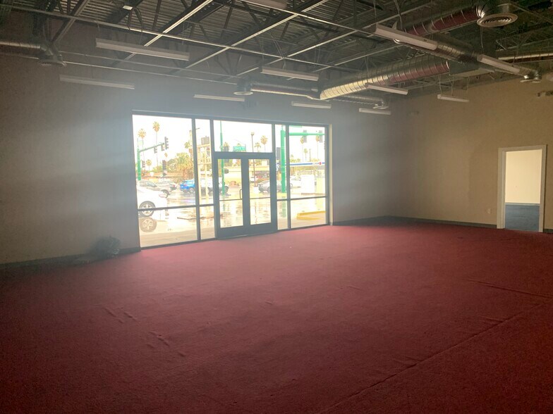 More Photos Of 3201 Oak, Phoenix General Retail For Lease