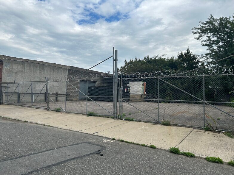 More Photos Of 2111-2141 E Rush St, Philadelphia Warehouse For Lease