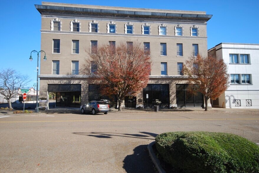 More Photos Of 118 N Church St, Jackson Office For Sale