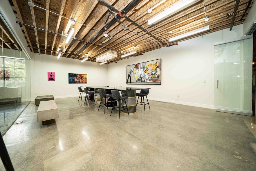 More Photos Of 2001 Saturn St, Monterey Park Light Distribution For Sale