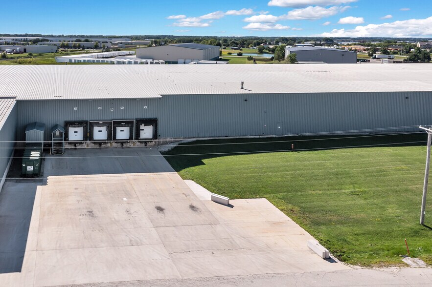 More Photos Of 122-342 Kohlman Rd, Fond Du Lac Industrial For Sale