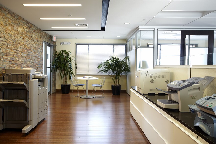 More Photos Of 24 Louella Ct, Wayne Office For Lease