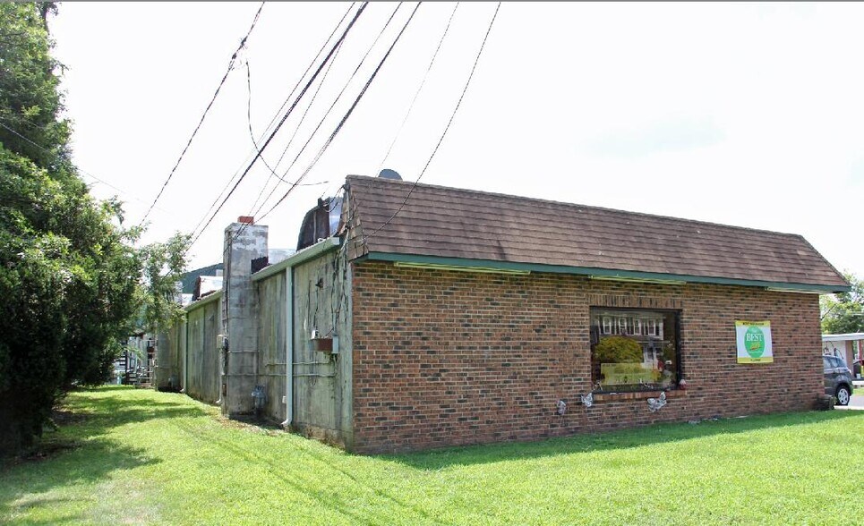 More Photos Of 1302 Monmouth Rd, Mount Holly Storefront Retail Office For Lease