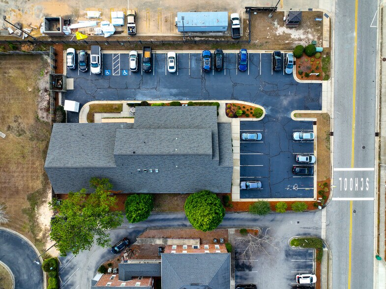 More Photos Of 572 Executive Pl, Fayetteville Medical For Lease