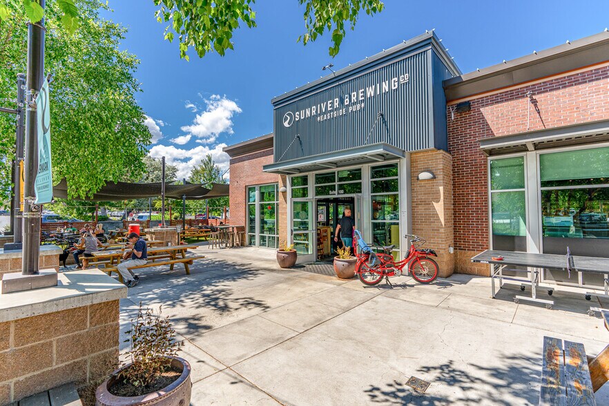 More Photos Of 1500 NE Cushing Dr, Bend Restaurant For Lease