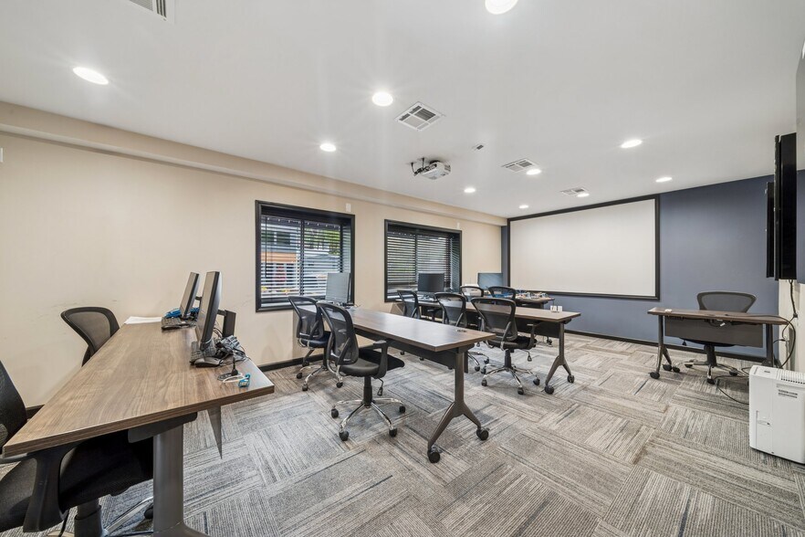 More Photos Of 3439 Babcock Blvd, Pittsburgh Office For Sale