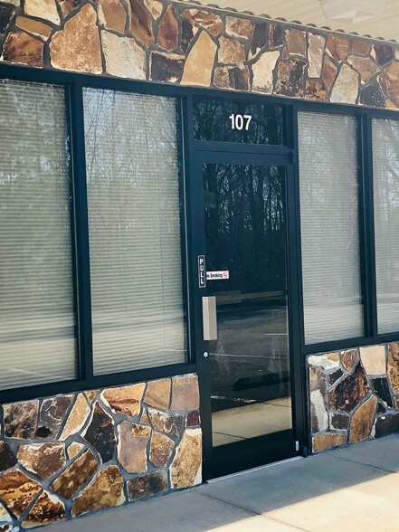 More Photos Of 98 Dean Goss Dr, Jasper Storefront Retail Office For Sale