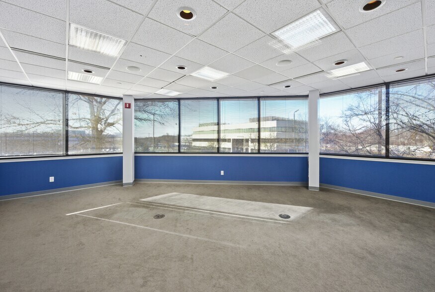 More Photos Of 8790 Governors Hill Dr, Cincinnati Office For Lease