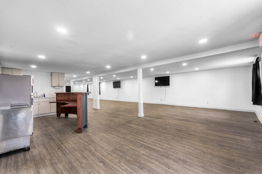 More Photos Of 6600 Federal Blvd, Denver Freestanding For Sale