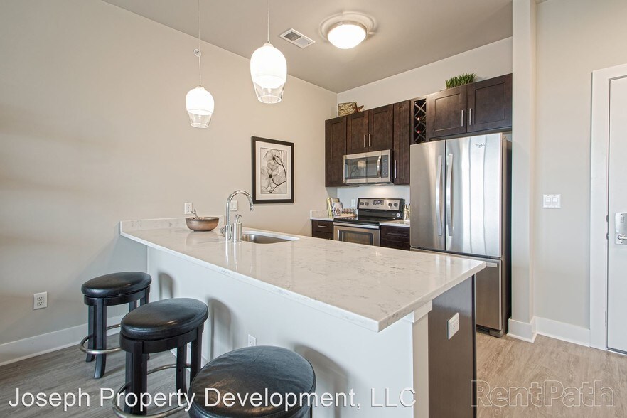 More Photos Of 4175 N Oakland Ave, Shorewood Multifamily For Sale