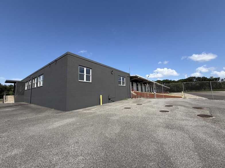 More Photos Of 3404 Clifford Ln, Jacksonville Truck Terminal For Lease