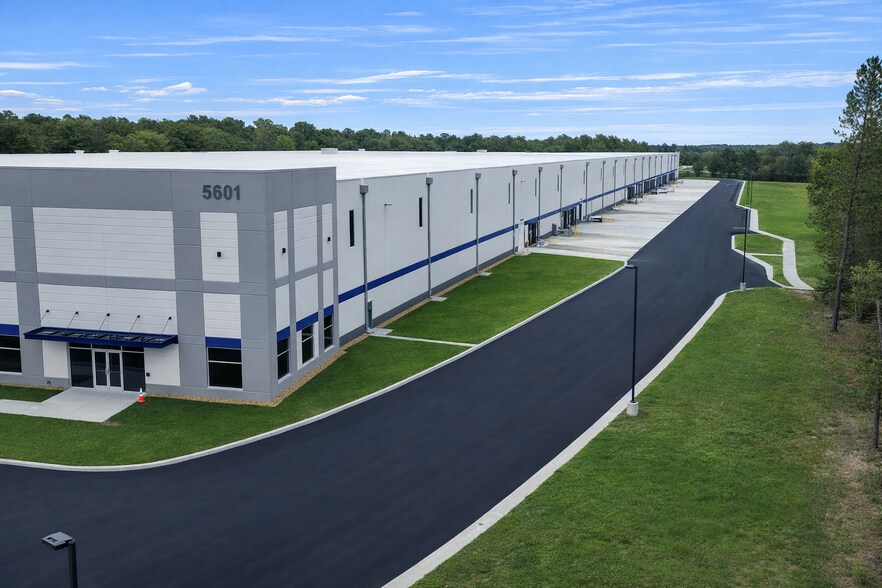 More Photos Of 5601 Chudoba Pky, Prince George Distribution For Lease