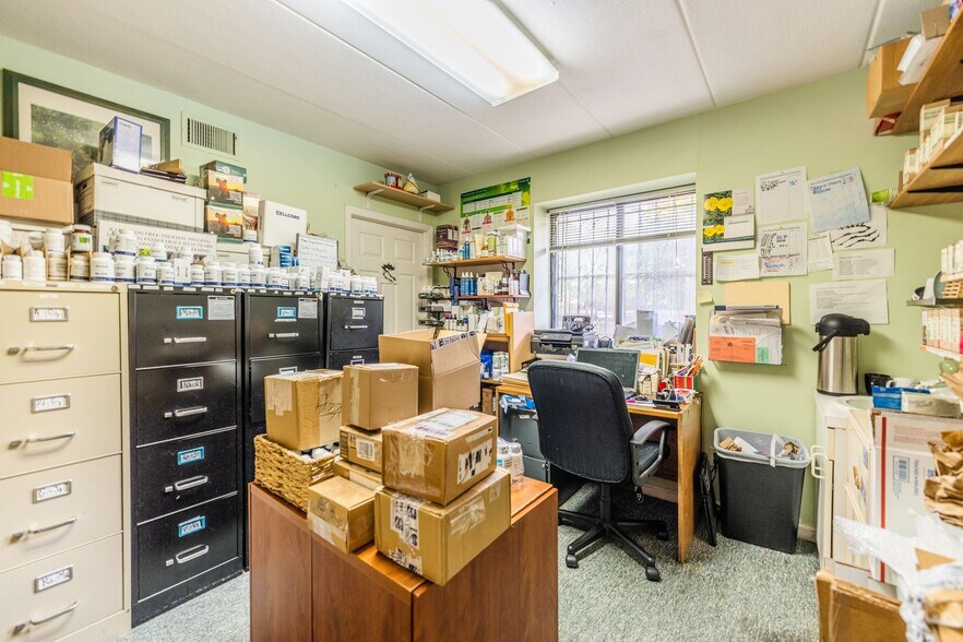 More Photos Of 12215 25th Rd, Flushing Specialty For Sale