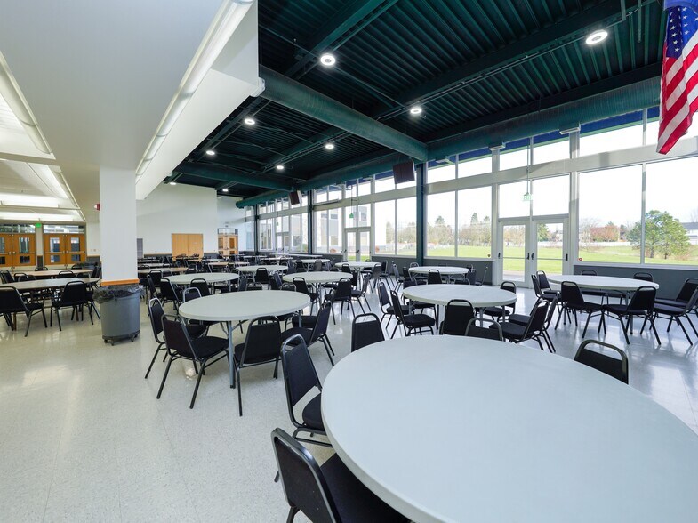 More Photos Of 1850 45th Ave NE, Salem Religious Facility For Lease