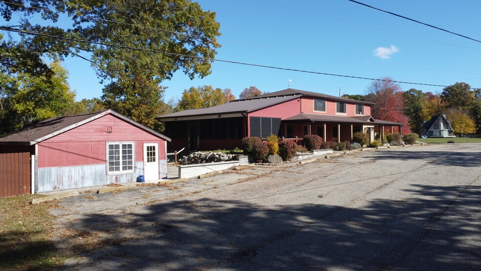 More Photos Of 25020 May St, Edwardsburg General Retail For Sale