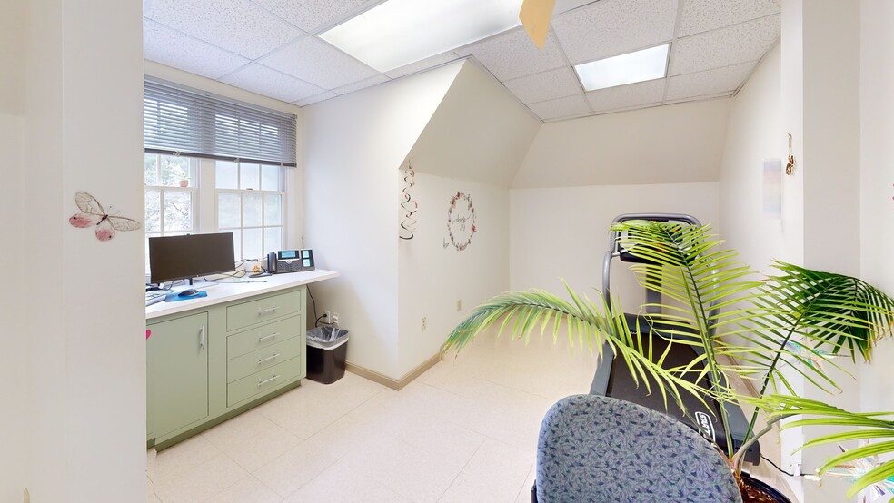 More Photos Of 769 S Main St, Manchester Office For Sale