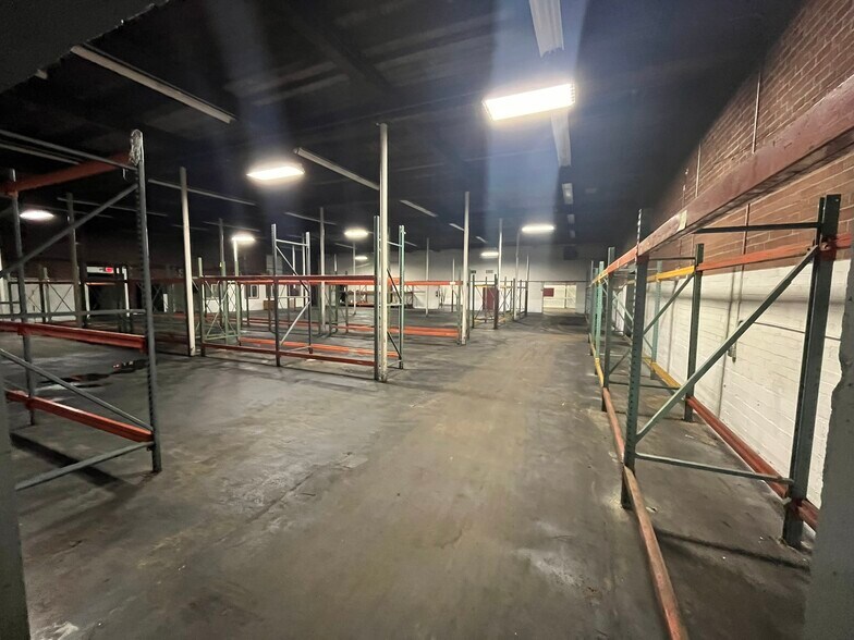 More Photos Of 104 Hay St, West Warwick Refrigeration Cold Storage For Sale