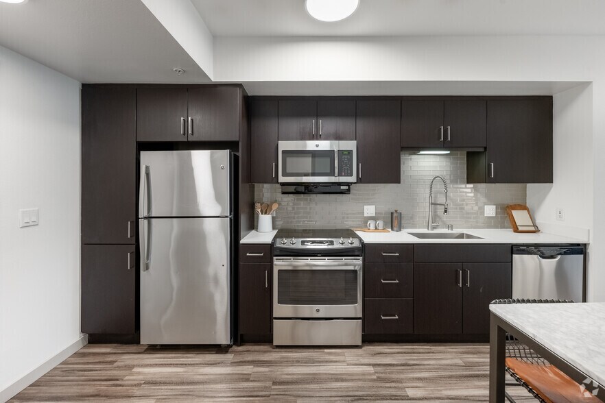 More Photos Of 1200 S Grand Ave, Los Angeles Apartments For Lease