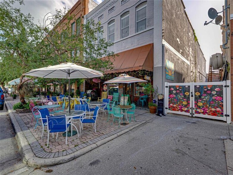 Primary Photo Of 135 S Central Ave, Bartow Storefront Retail Residential For Sale