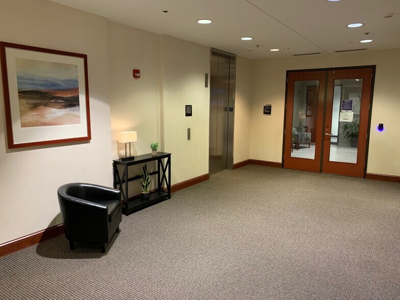 More Photos Of 11020 David Taylor Dr, Charlotte Office For Lease