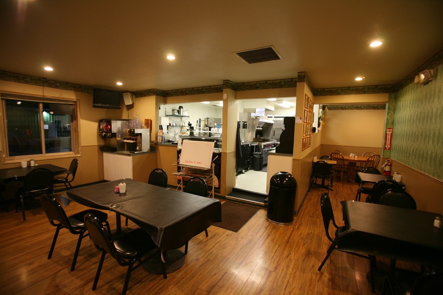 More Photos Of 31815 E Historic Columbia RI Hwy, Troutdale Convenience Store For Sale