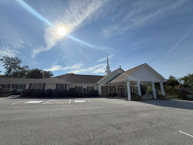 More Photos Of 438 W Race St, Kingston Religious Facility For Sale