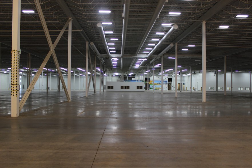 More Photos Of 6401 8th Ave, Saint Cloud Manufacturing For Lease