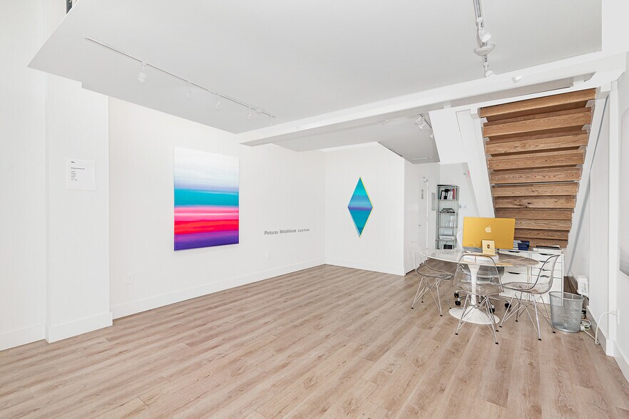 More Photos Of 260 Crandon Blvd, Key Biscayne Bank For Lease