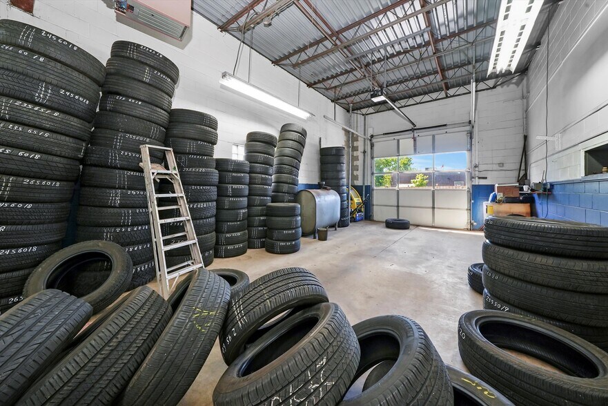 More Photos Of 108 S Batavia Ave, Batavia Auto Repair For Sale