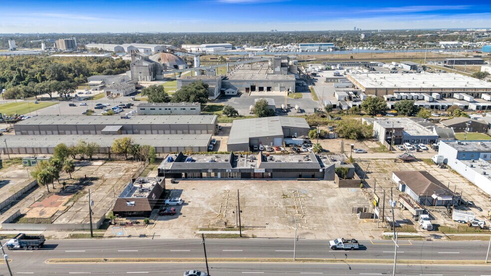 More Photos Of 7118-7140 Downman Rd, New Orleans Storefront Retail Residential For Sale