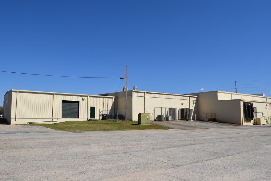 More Photos Of 613 Central Dr, Dublin Unknown For Lease