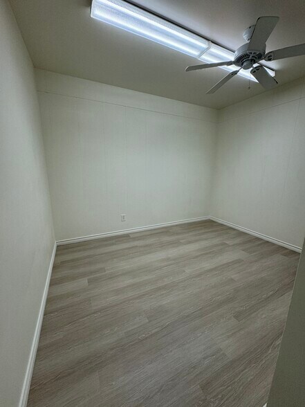 More Photos Of 3606 Marvin D Love Fwy, Dallas Medical For Lease