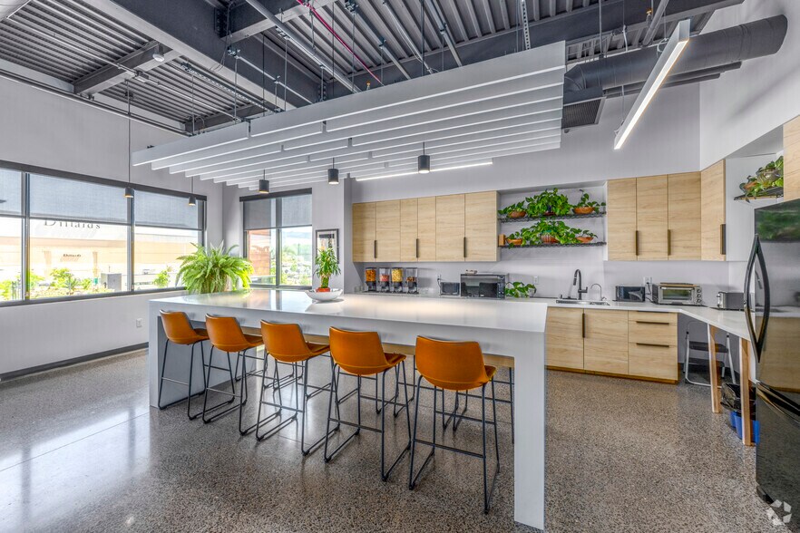 More Photos Of 2100 Louisiana Blvd NE, Albuquerque Office For Lease
