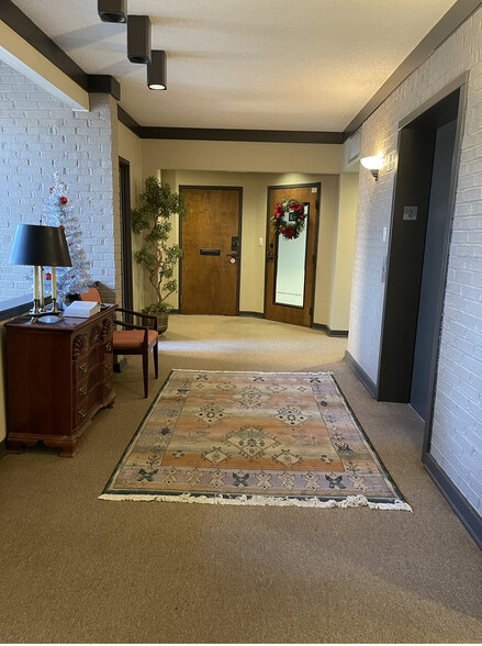 More Photos Of 4735-4739 Spottswood Ave, Memphis Medical For Sale