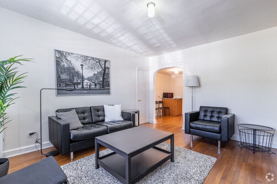More Photos Of 4000 47th St NW, Washington Apartments For Sale